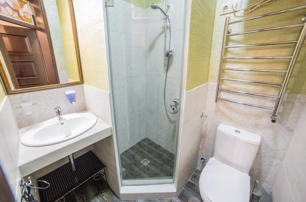 Apartment On Valova 16-2- 2 Minutes To Market Square Lviv Kültér fotó