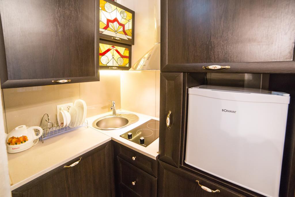 Apartment On Valova 16-2- 2 Minutes To Market Square Lviv Kültér fotó